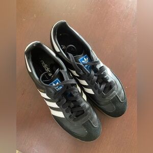 Adidas Sambas Black 8.5 W in great condition